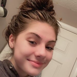 Meet your Posher, Alana